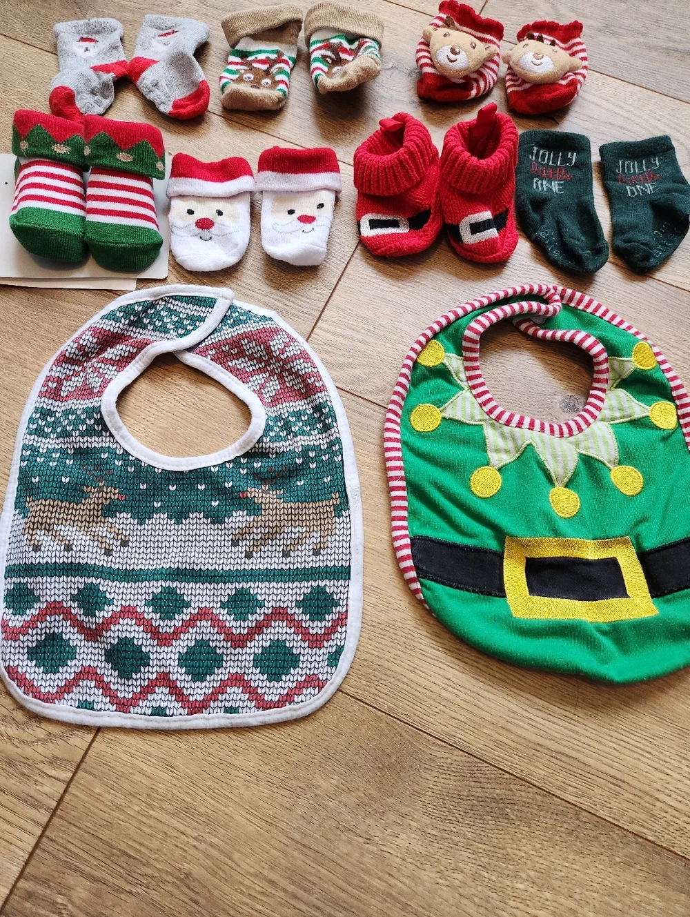 NB-3 Months Holiday sock And bib bundle